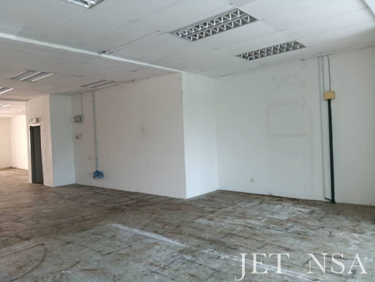 Jalan Ramin Bandar Botanic,1st Floor Shop Lot - photo 4