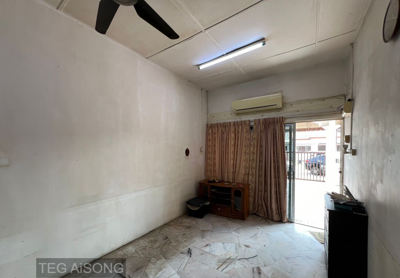 Kampung Jawa Single Storey House for Sale,for Rent - photo 3