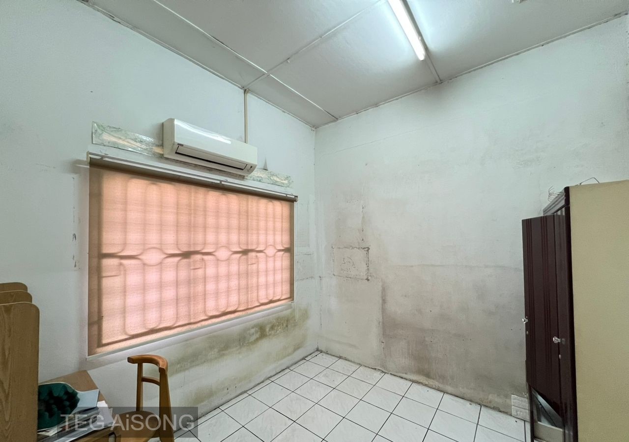 Kampung Jawa Single Storey House for Sale,for Rent - photo 7