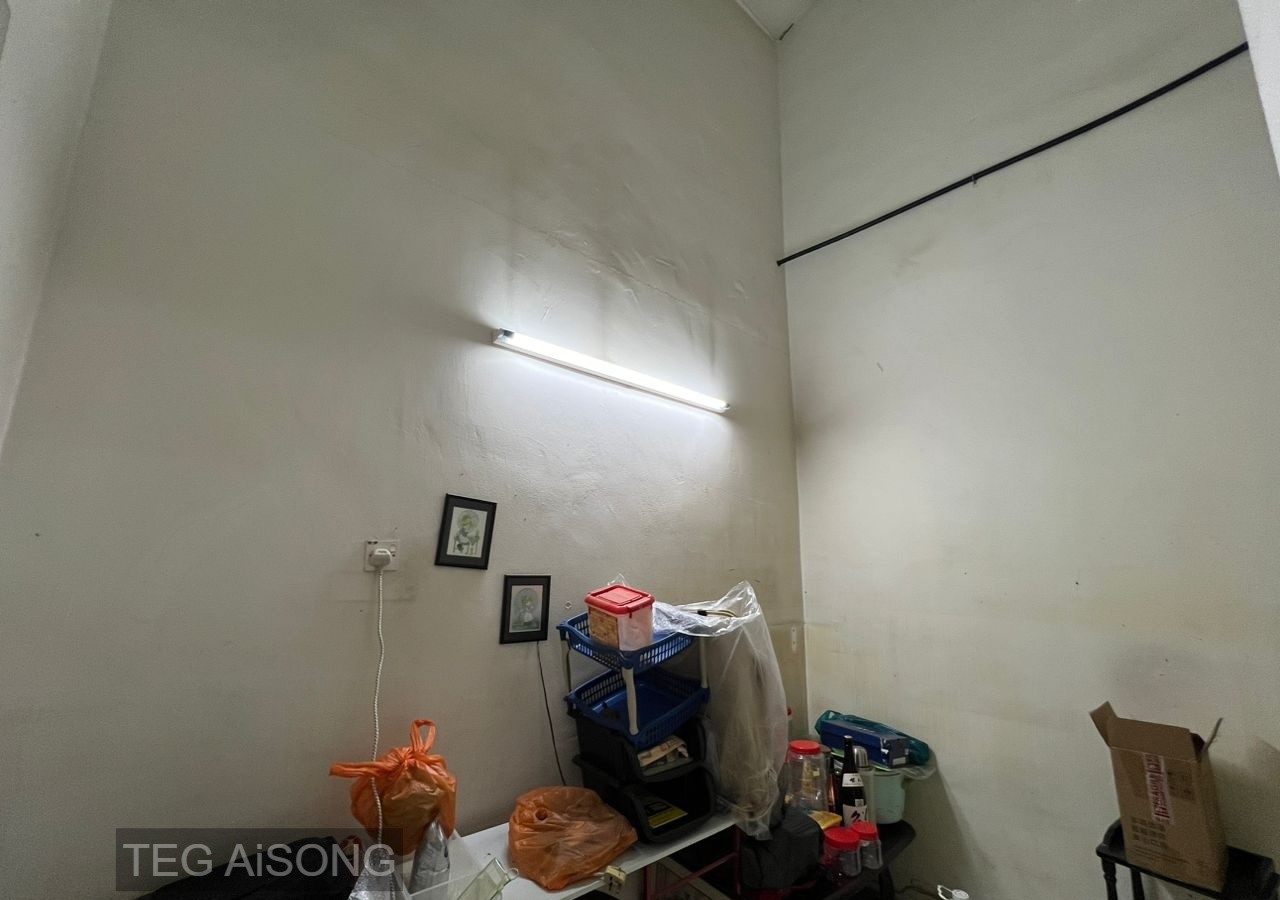 Kampung Jawa Single Storey House for Sale,for Rent - photo 8
