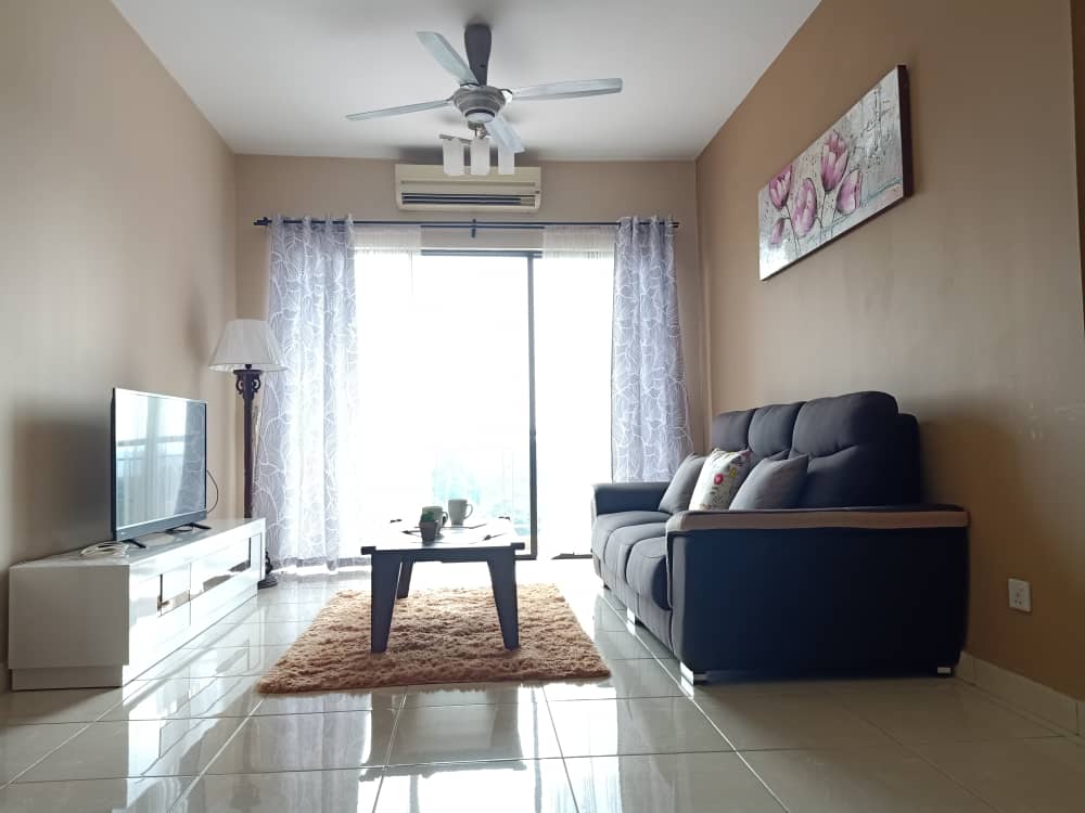 Super Comfort Golf View Casa Indah for Rent
