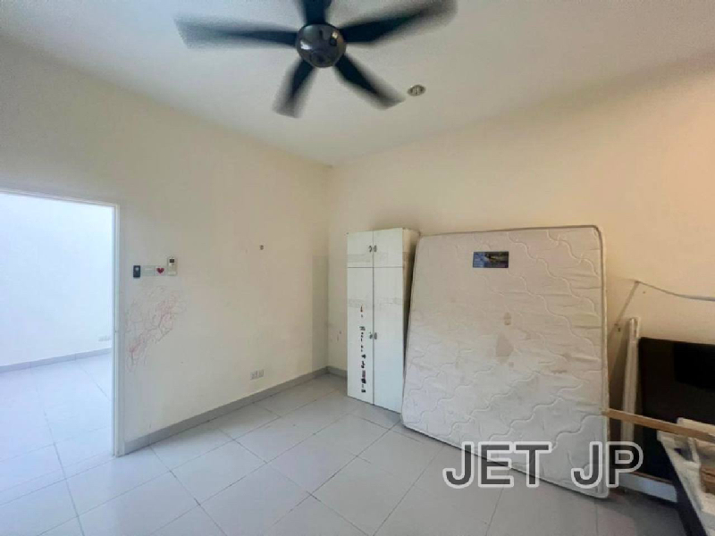 Double Storey House  - photo 13