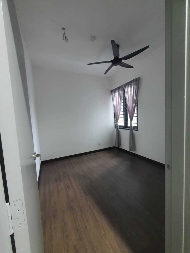 Facing UKM Partial Furnished Condo Vista Bangi - photo 6