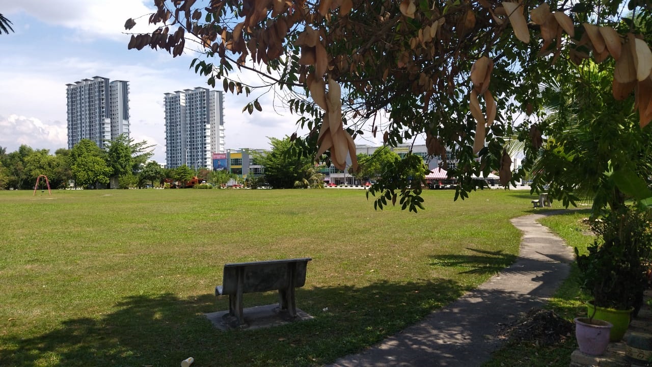 DEPAN PADANG Rumah Dua Tingkat ,Bandar Meru Raya - photo 3