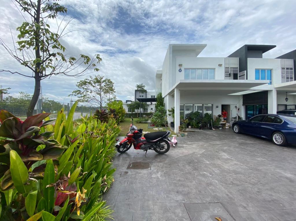 CORNER Reno Lawa 6 Car Parks Casa Green Cybersouth - photo 2