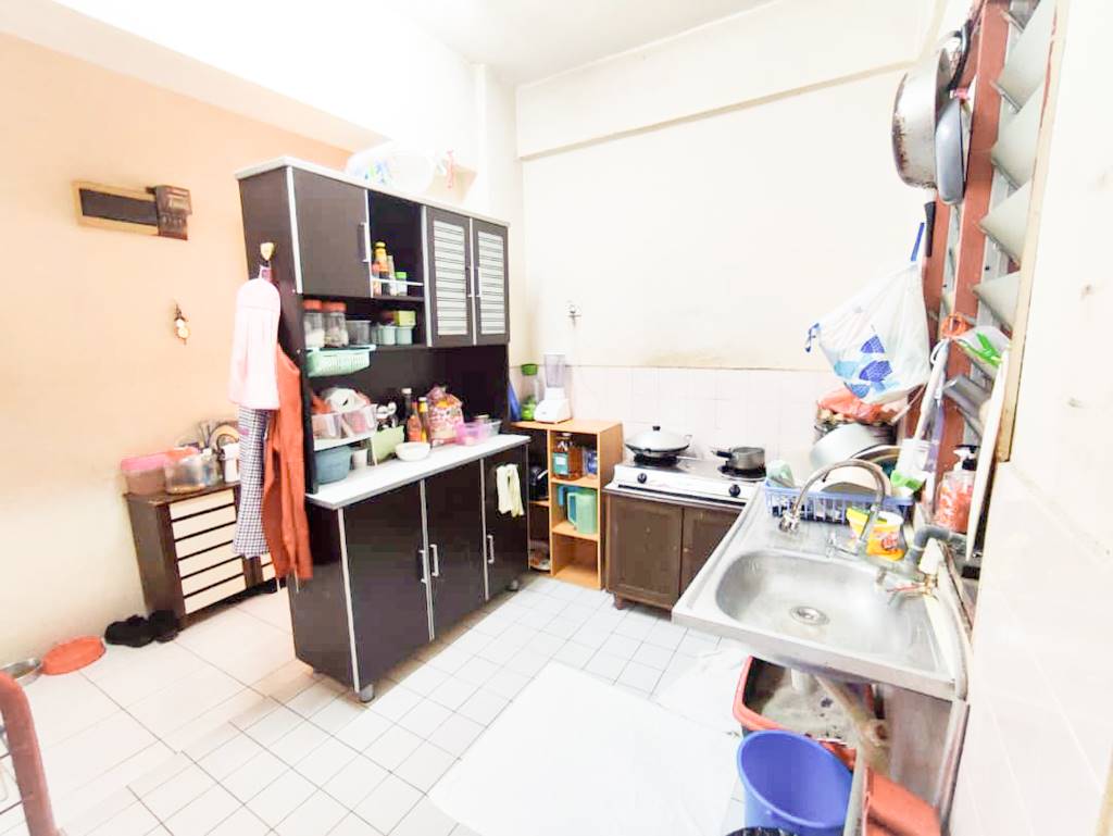 Apartment Mawar Taman Tun Teja, Bandar Rawang - photo 4