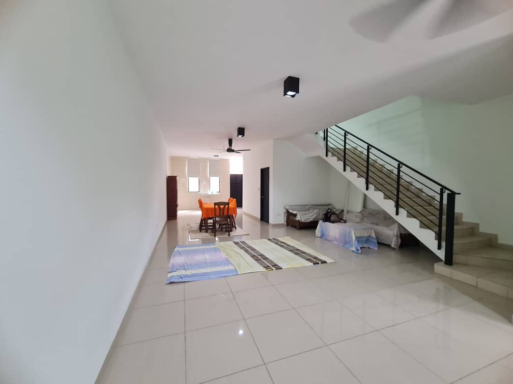 3 Storey House Bangi Avenue Seksyen 7 - photo 4