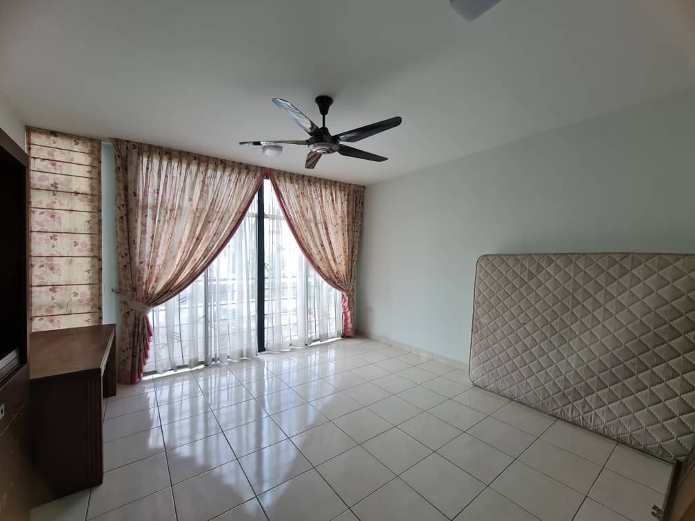 3 Storey House Bangi Avenue Seksyen 7 - photo 11