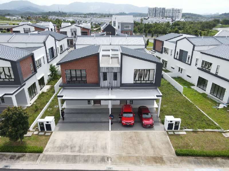 BRAND NEW Semi D Cluster Jovita Gamuda Garden - photo 5
