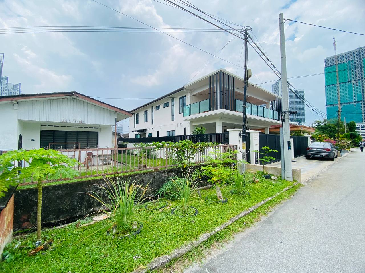 1STOREY BUNGALOW JALAN ENGGANG UTARA TAMAN KERAMAT - photo 2