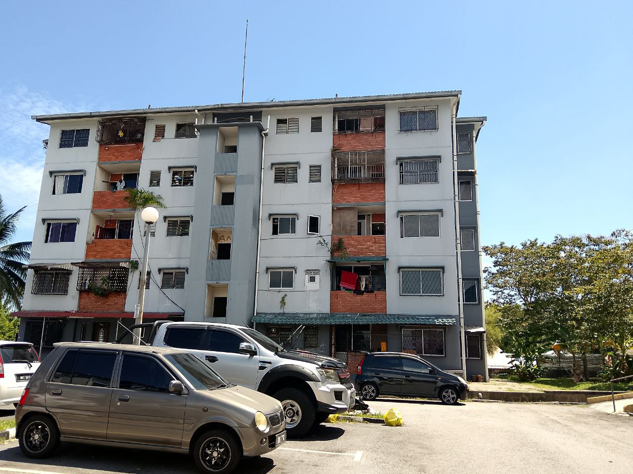 FLAT JUBLI PERAK, BA ...