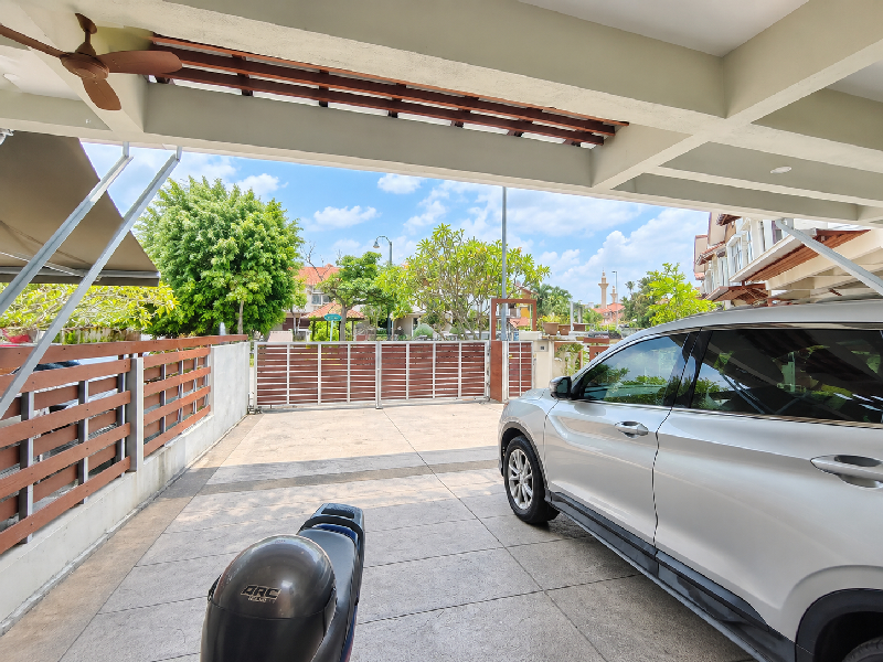 Bukit Jelutong Double Storey Superlink END LOT,Seksyen 8,Shah Alam,Selangor - photo 2