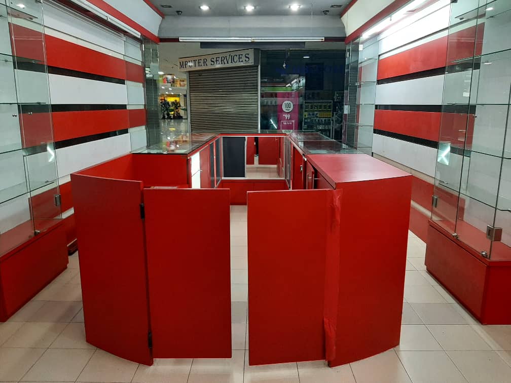 4-22 Prangin mall - photo 3
