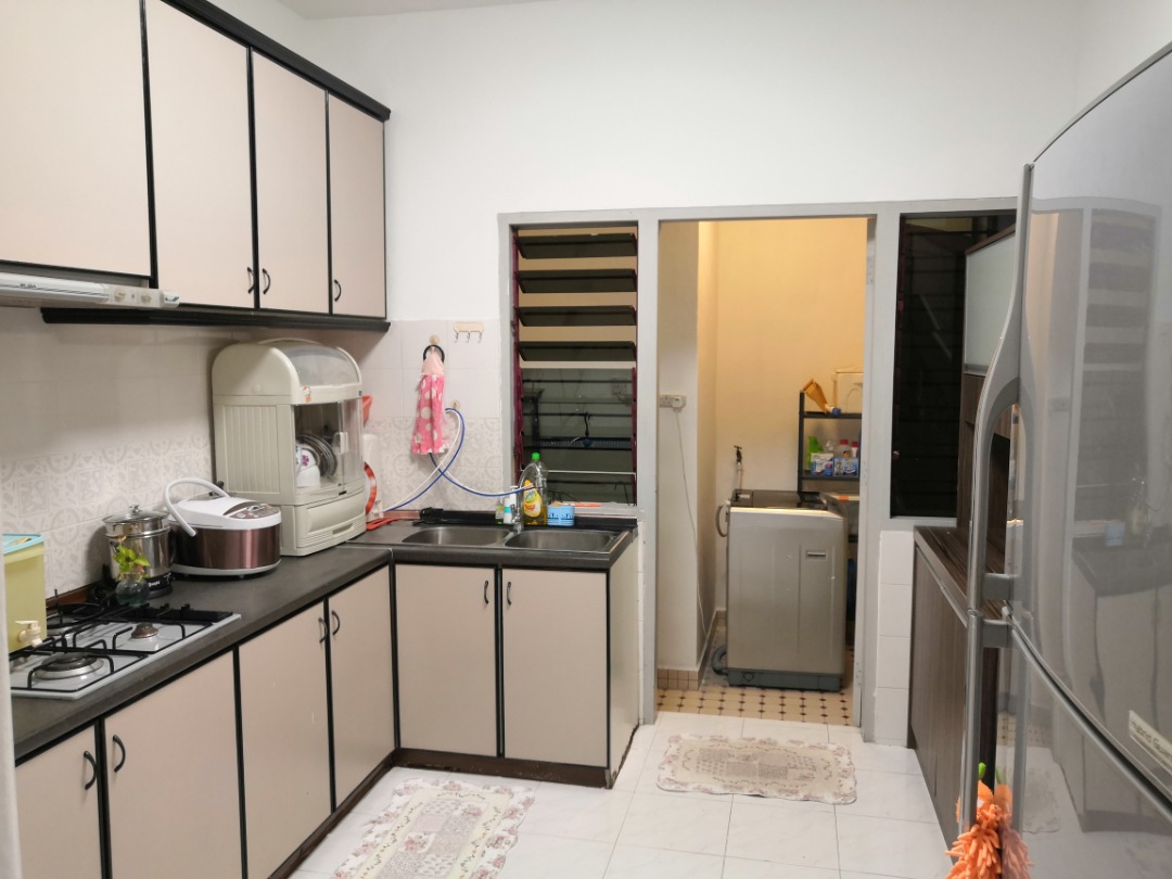 Blk C high floor Corner Unit Marina Bay - photo 5