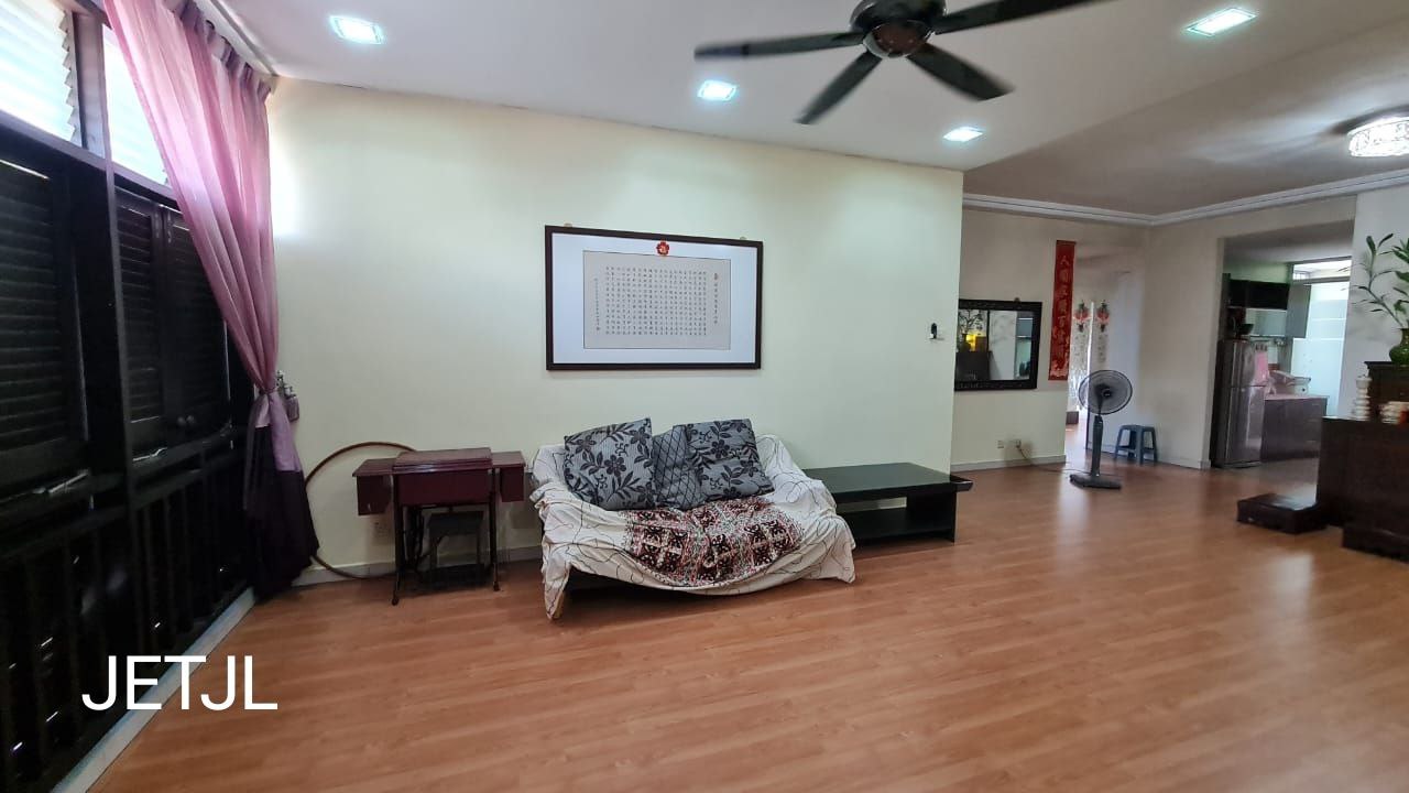 1460sqft Lakes Condo Kota Kemuning - photo 4