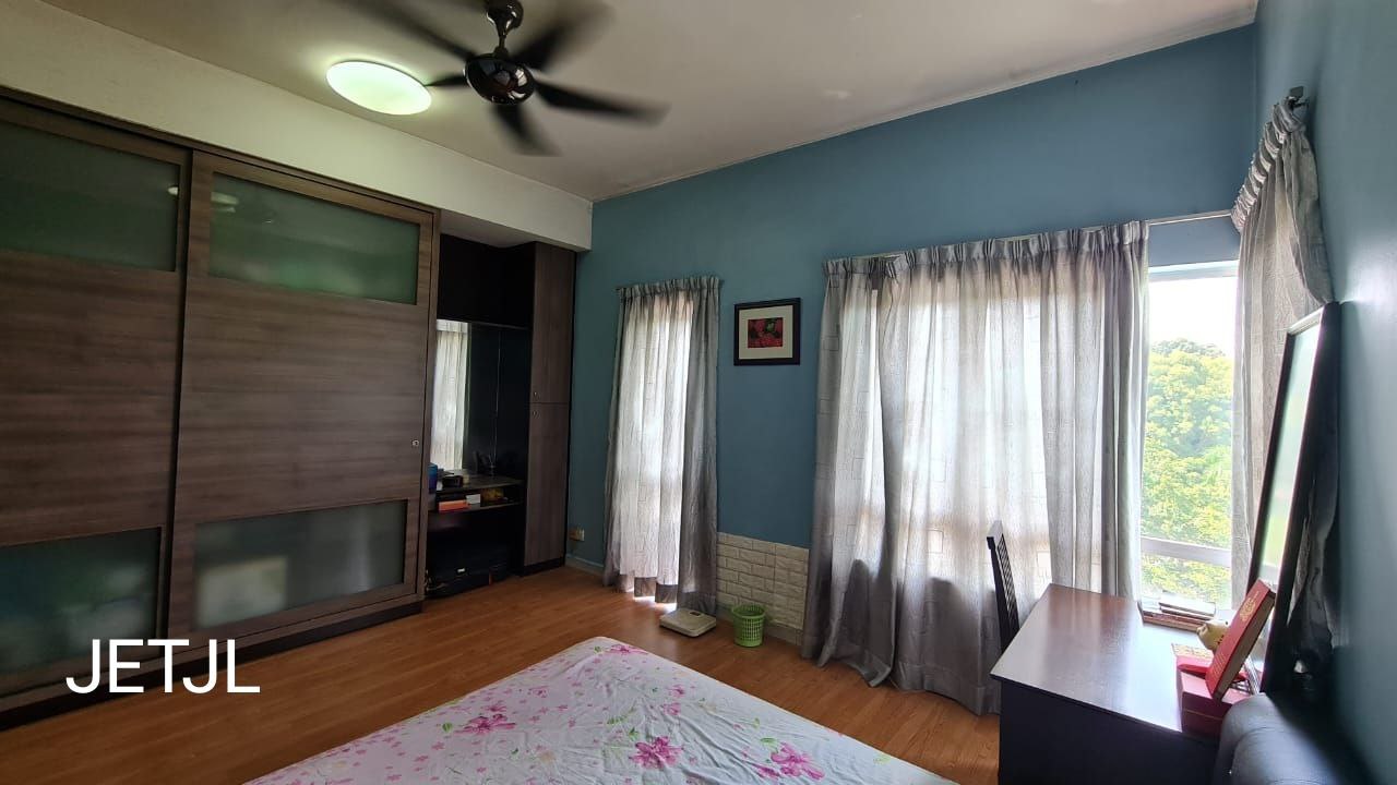1460sqft Lakes Condo Kota Kemuning - photo 6
