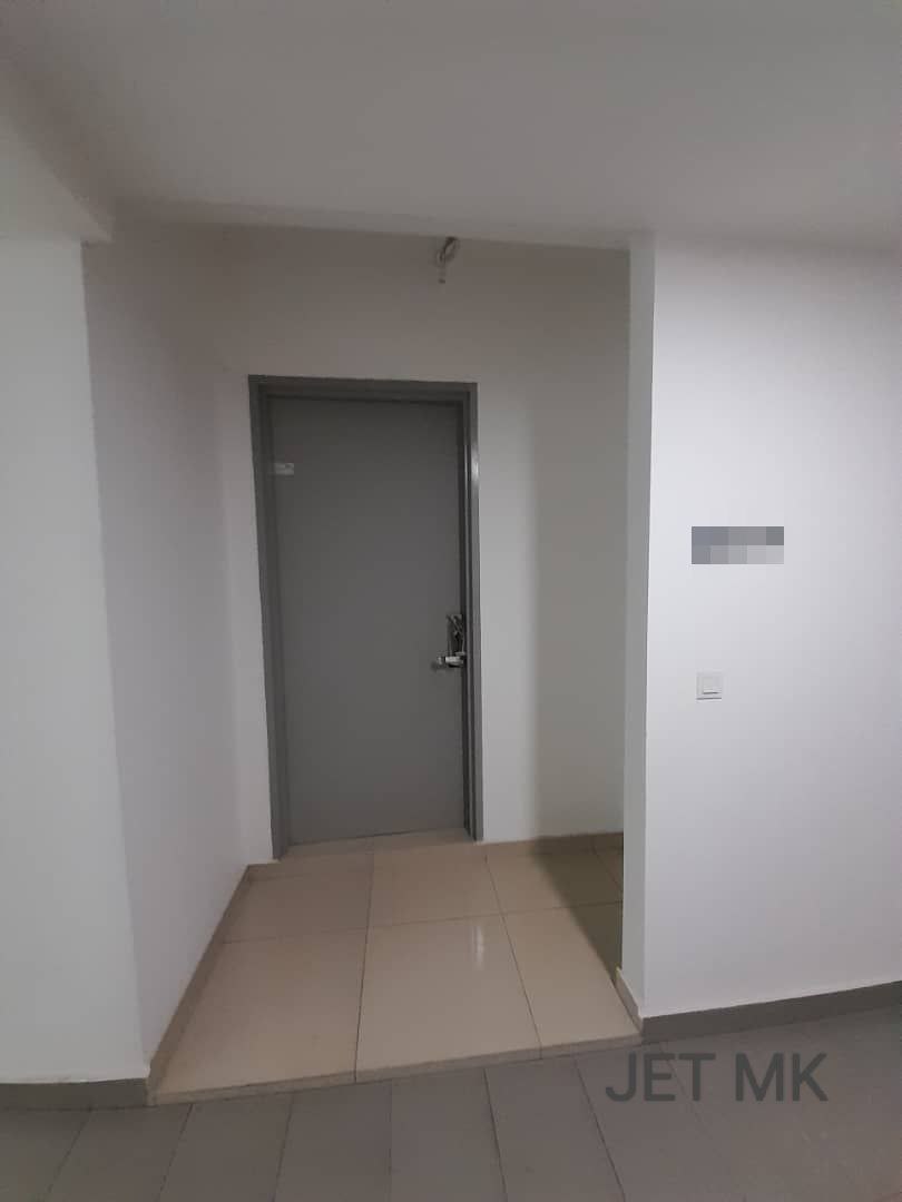 Basic Brand New Unit Maple Residence Klang - photo 2
