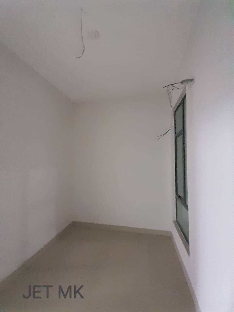 Basic Brand New Unit Maple Residence Klang - photo 8