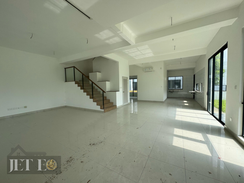 Luxura Residence Twenty Five Seven - photo 6