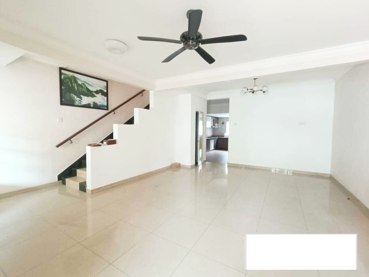 Double Storey Bandar ...