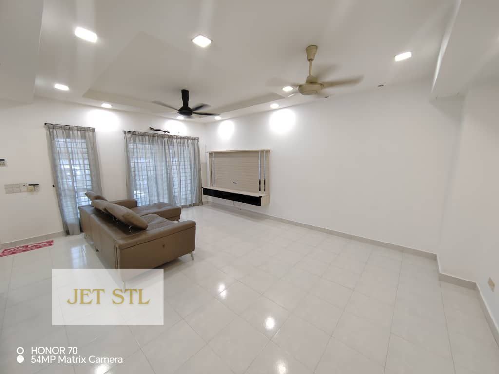 Setia Impian 4 Double Storey Good Condition - photo 2