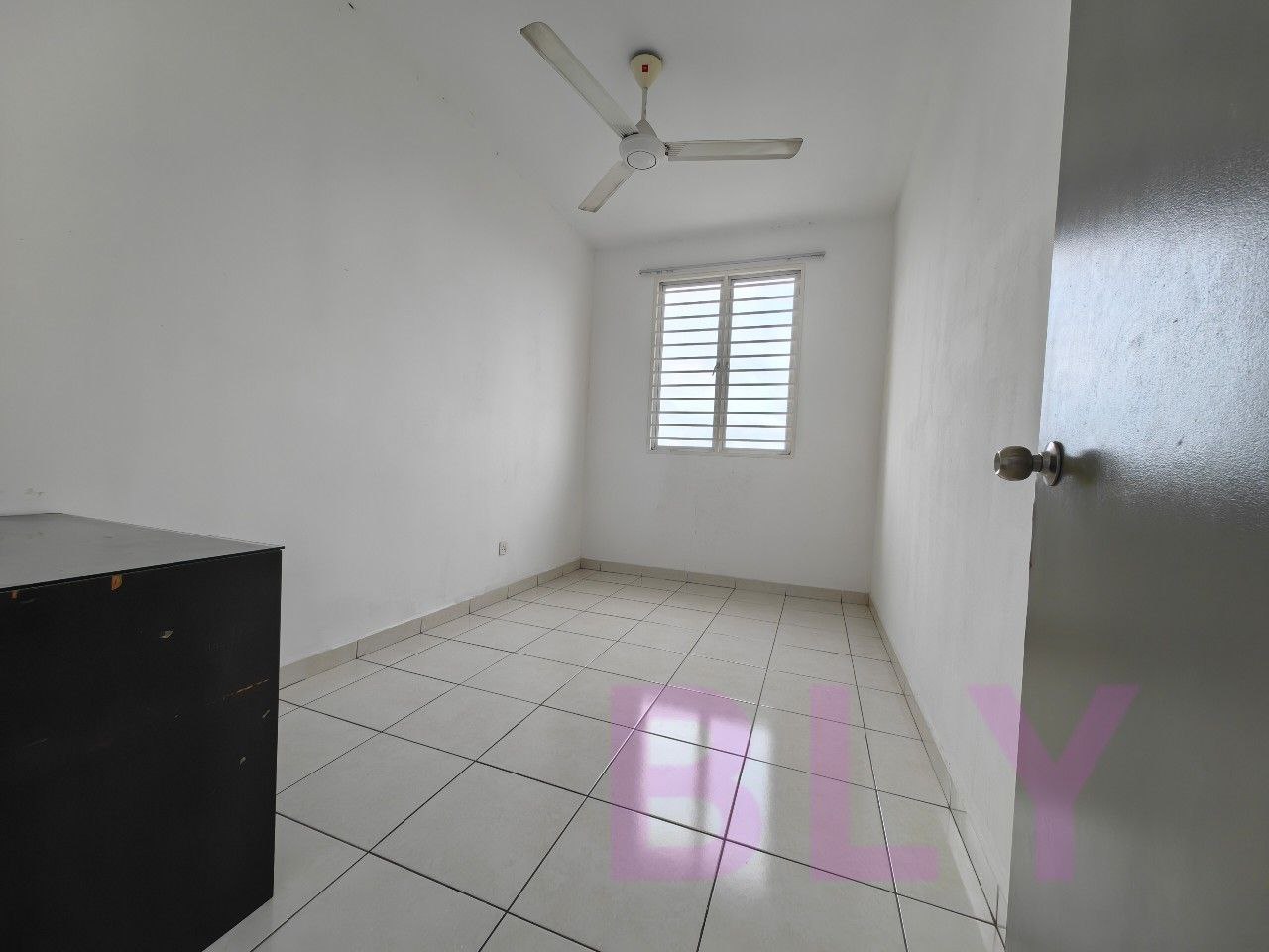 Bandar Bukit Tinggi 2 Trifolis Apartment - photo 2