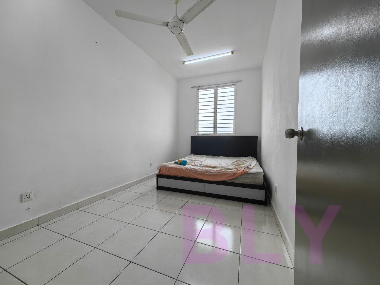Bandar Bukit Tinggi 2 Trifolis Apartment - photo 4