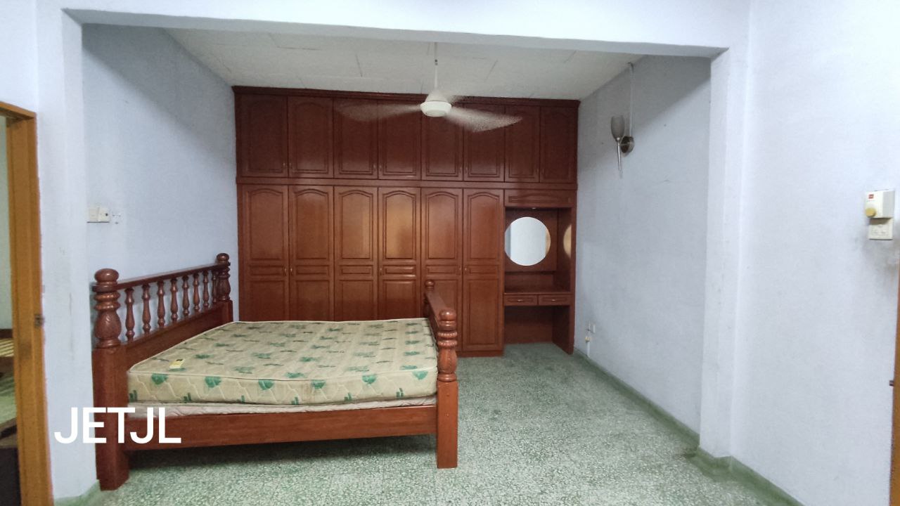 Batu Belah Klang Double Storey Corner Unit - photo 3
