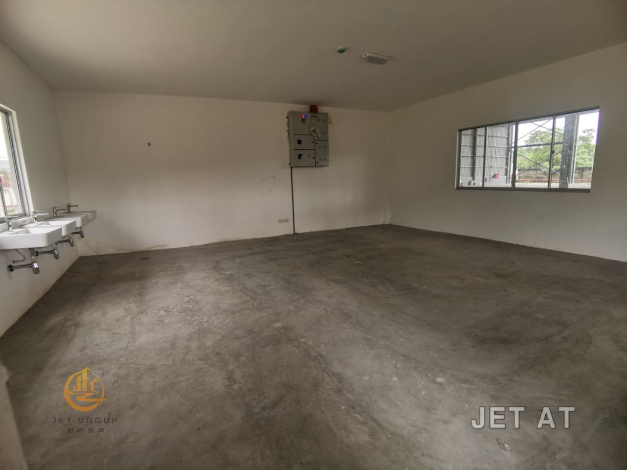 Detached Factory Jalan Bukit Kemuning - photo 3