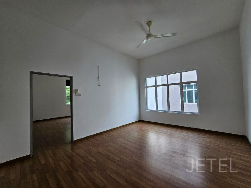 Cheaper unit Canary Garden Klang Semi D - photo 7
