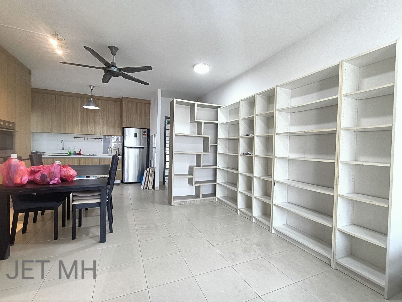 Below Market Price Good Condition 950sqft Seri Kas - photo 2