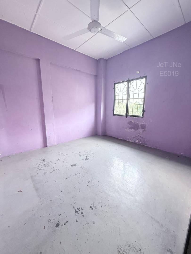 Taman Sentosa Shop Apartment Facing Main Road - photo 3