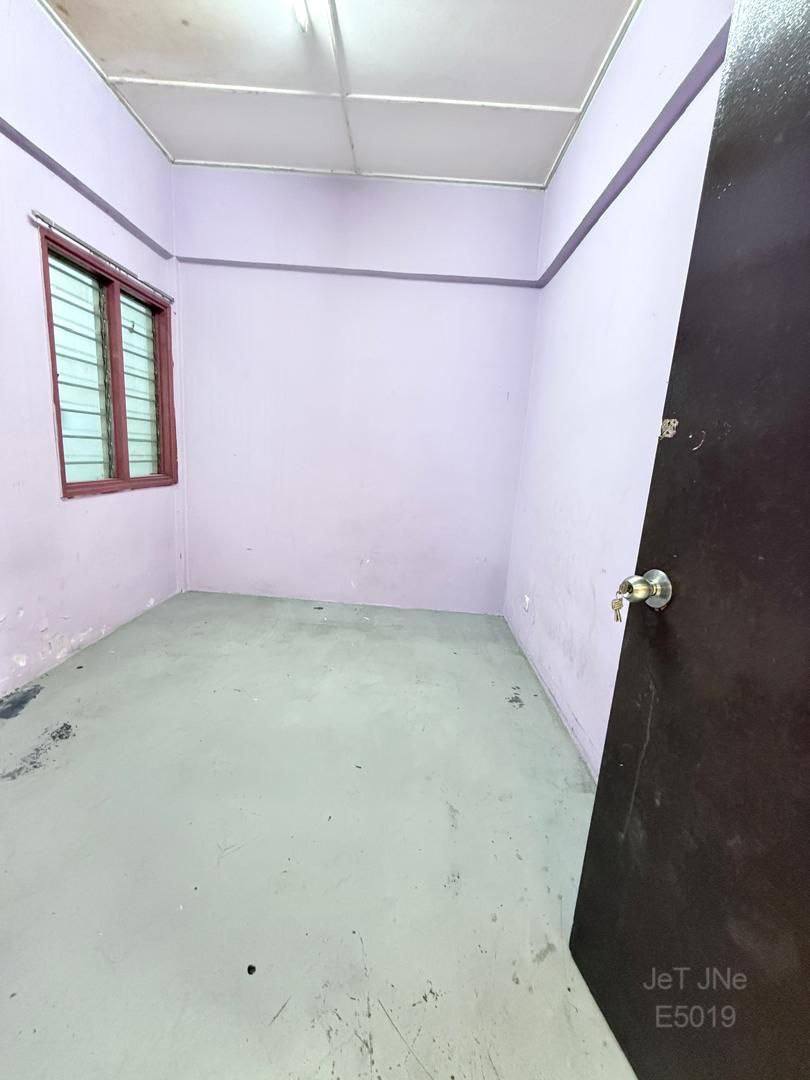 Taman Sentosa Shop Apartment Facing Main Road - photo 4