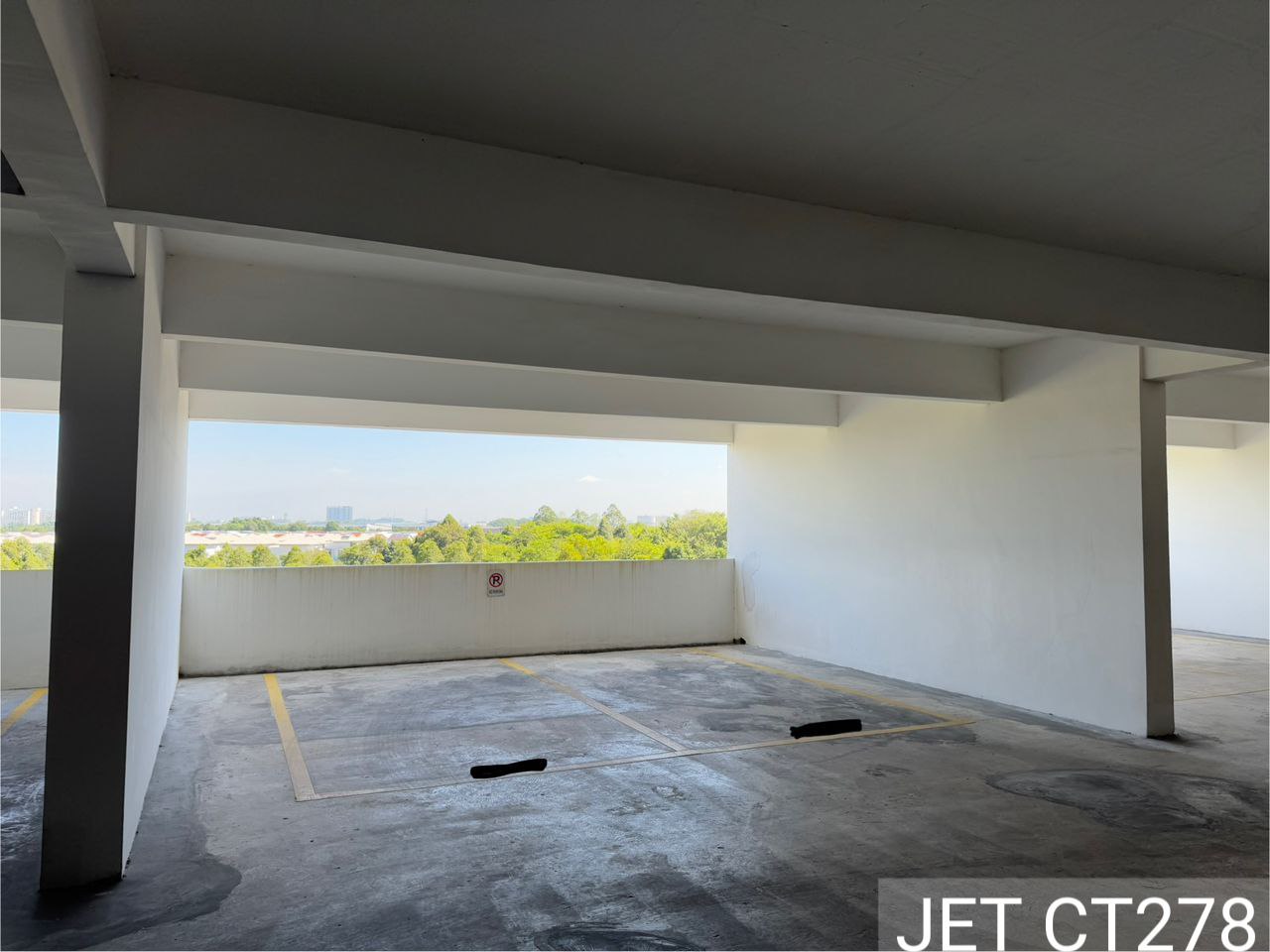 Limited 1257sqft Maple Residence Furnished Unit - photo 2