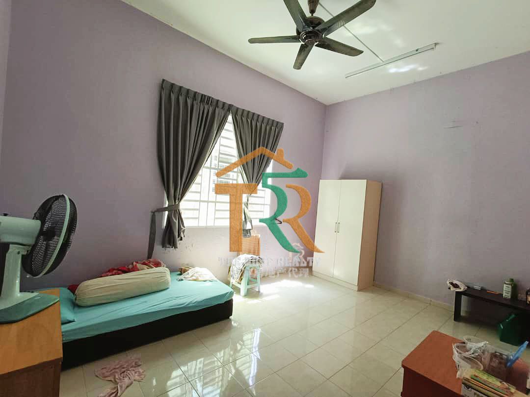 Double Storey Semi-D For Sale, Jalan Junid Muar - photo 4