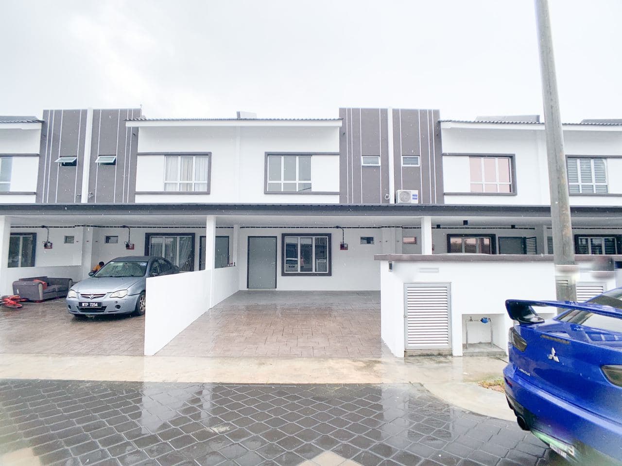 2 STOREY TERRACE IRAMA PERDANA LBS ALAM PERDANA
