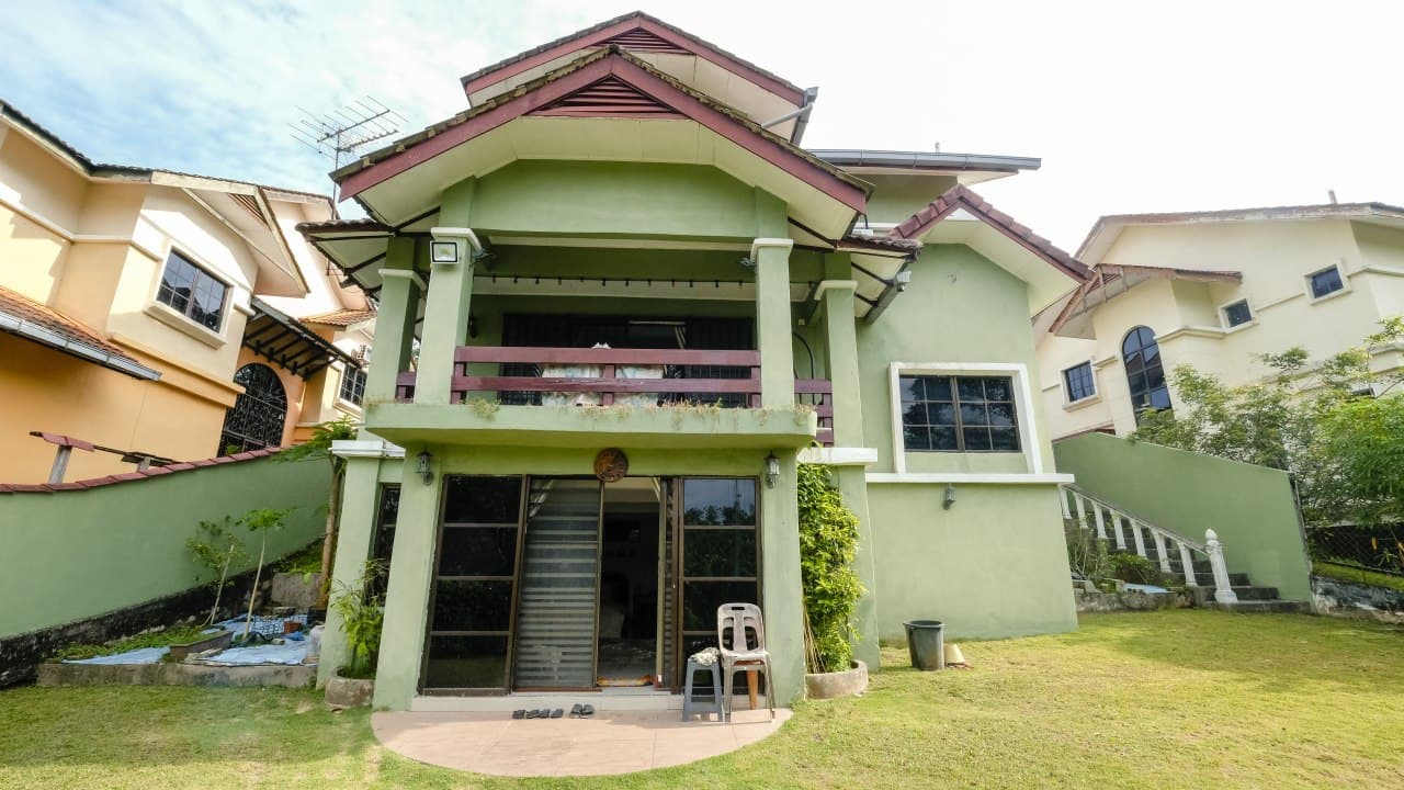 BUNGALOW 3 STOREY, LEMBAH BERINGIN, KUALA KUBU - photo 1