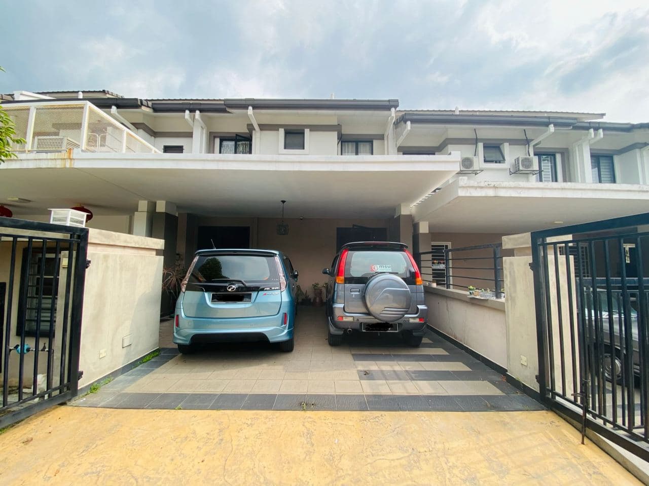 DOUBLE STOREY TERRACE, SAFFRON HILLS, DENAI ALAM - photo 1