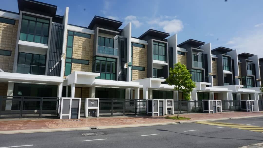 3 Storey Superlink Setia Alam, Shah Alam