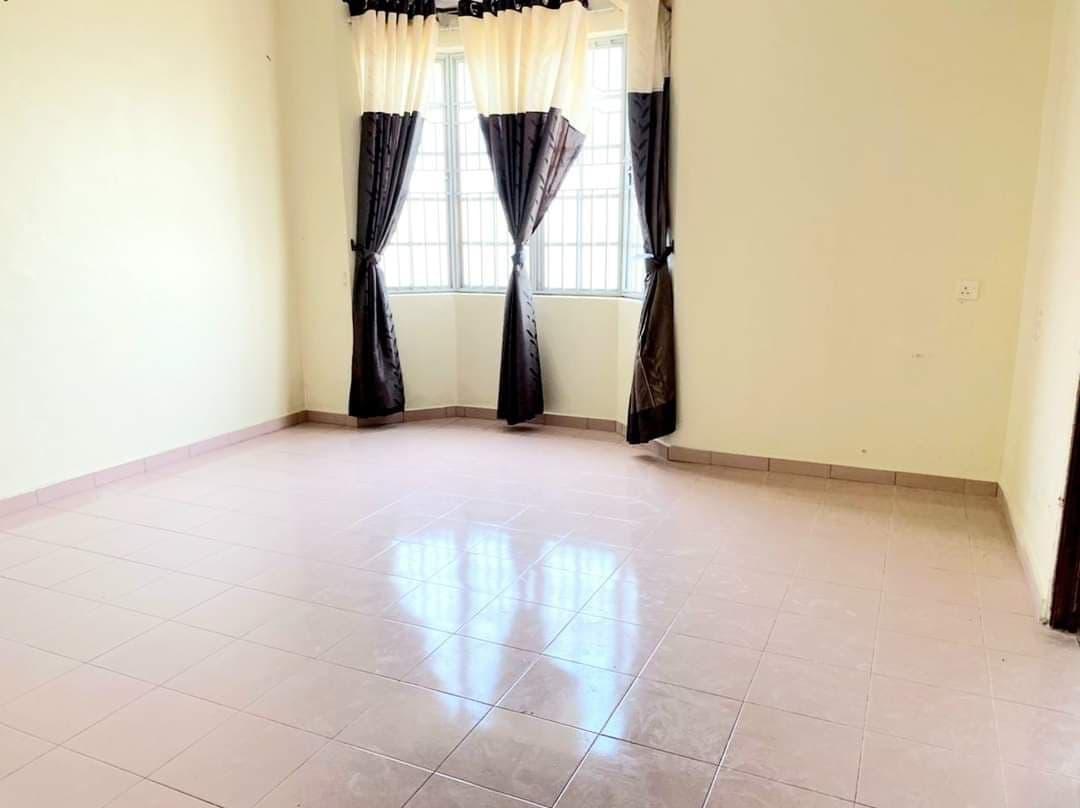 Double Storey Taman Shahbandar, Kg Jawa, Klang - photo 3