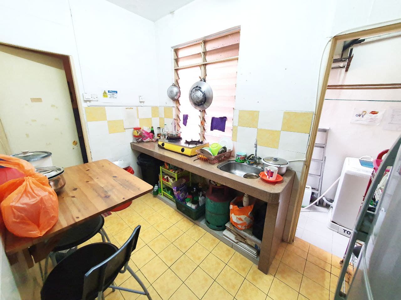 Mentari Court Apartment, Block C, Bandar Sunway - photo 4
