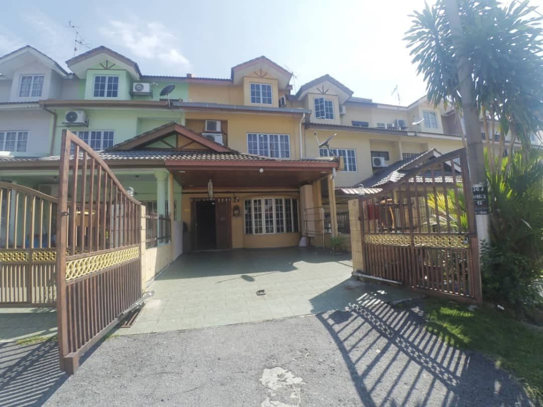 Two And Half Storey Terrace, Taman Cheras Jaya