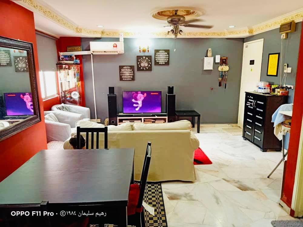 Apartment Kiambang, Taman Bukit Subang