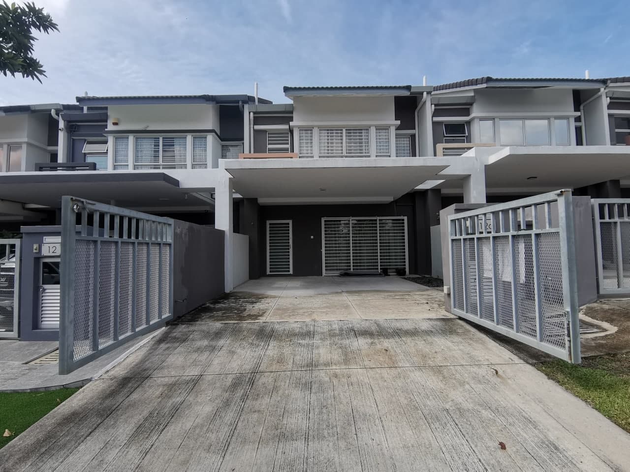 Double Storey Terrace Acacia, Serene Heights Bangi