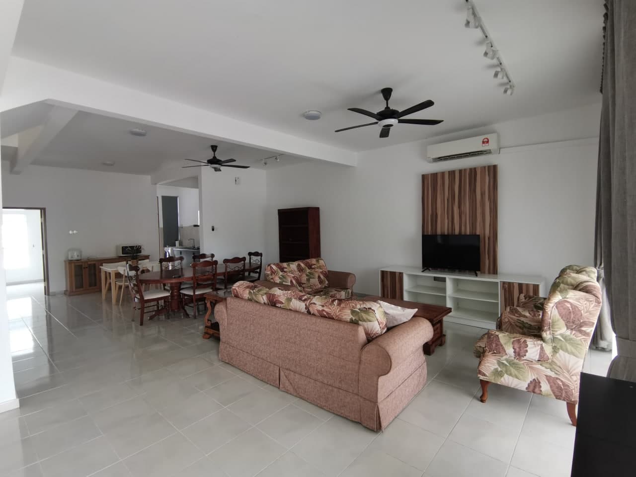 Double Storey Terrace Acacia, Serene Heights Bangi - photo 3