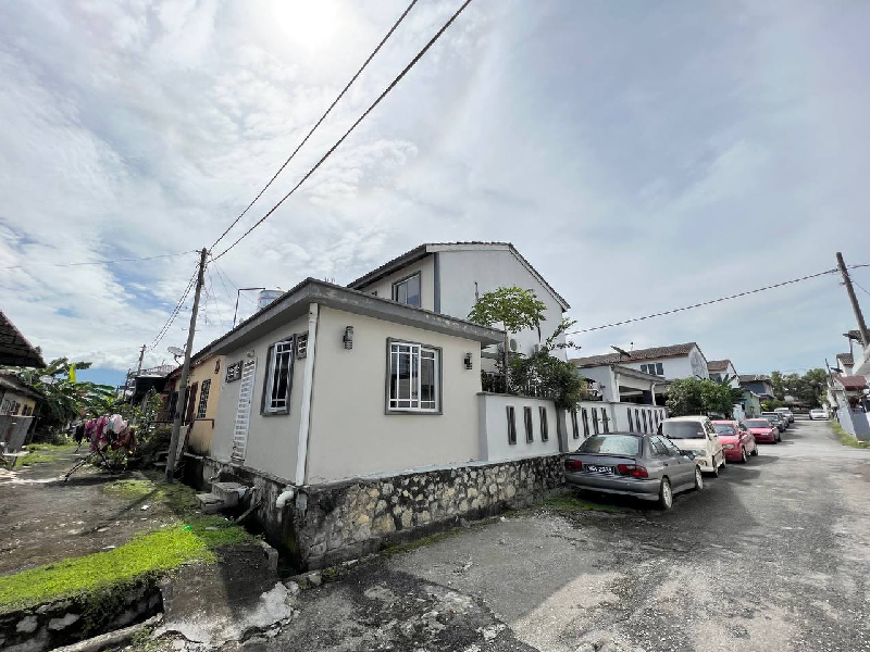 Double Storey End Lot Low Cost Bandar Utama Batang Kali - photo 2