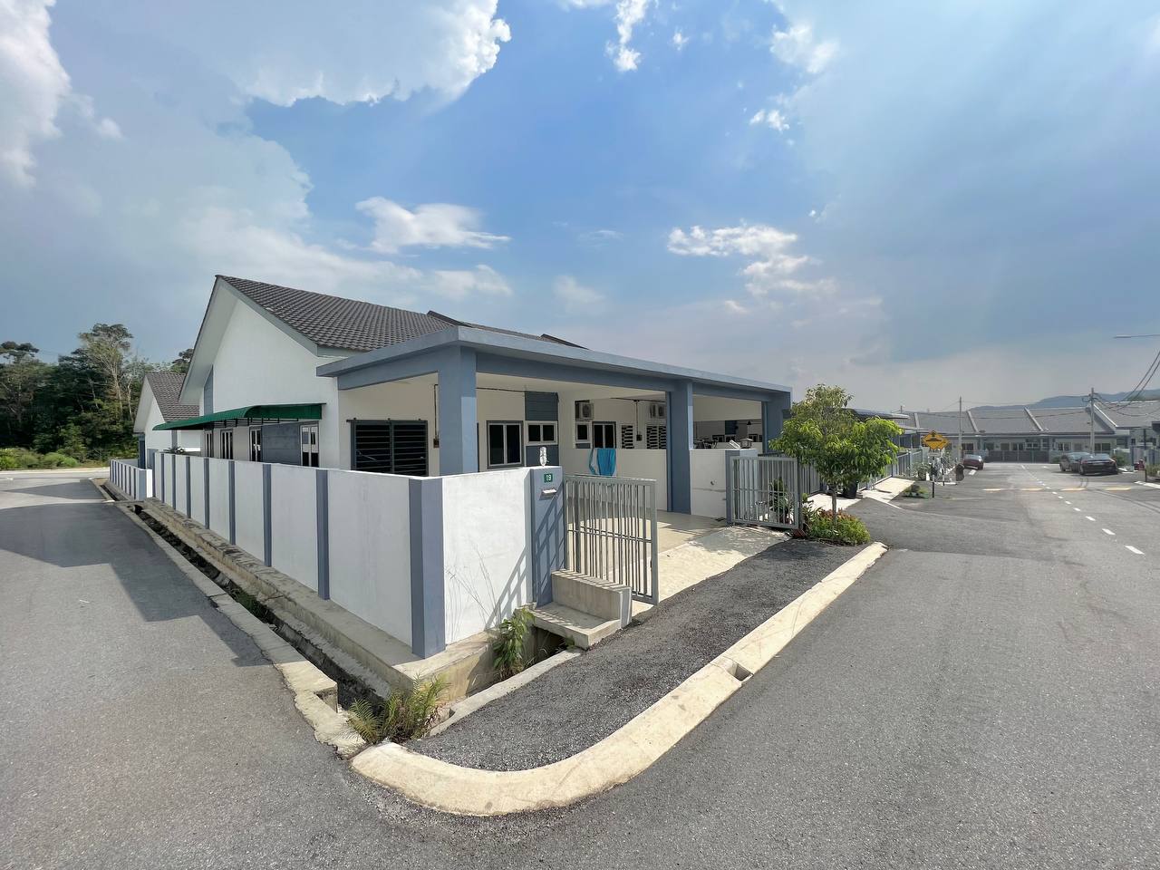 1 Storey EndLot Tmn Bernam Perdana, Tanjung Malim
