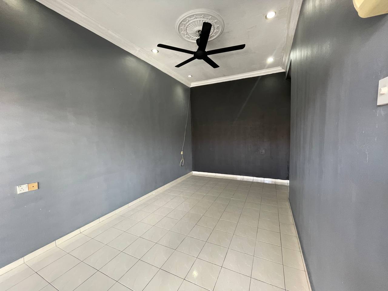 1 Storey Terrace, Taman Bentara, Jalan Kebun Baru - photo 2