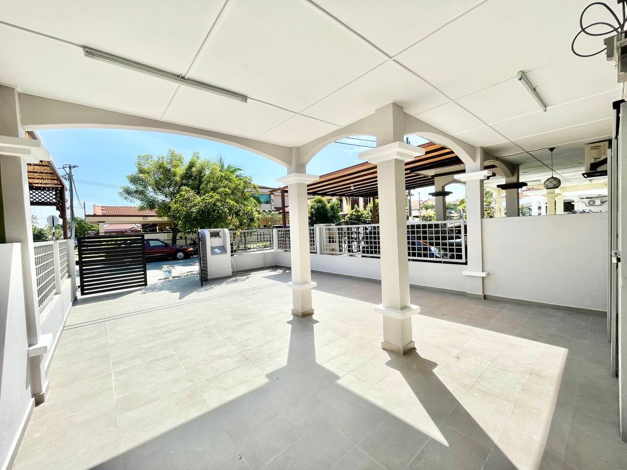 Double Storey House Jalan Pending 1 Bandar Puteri - photo 2