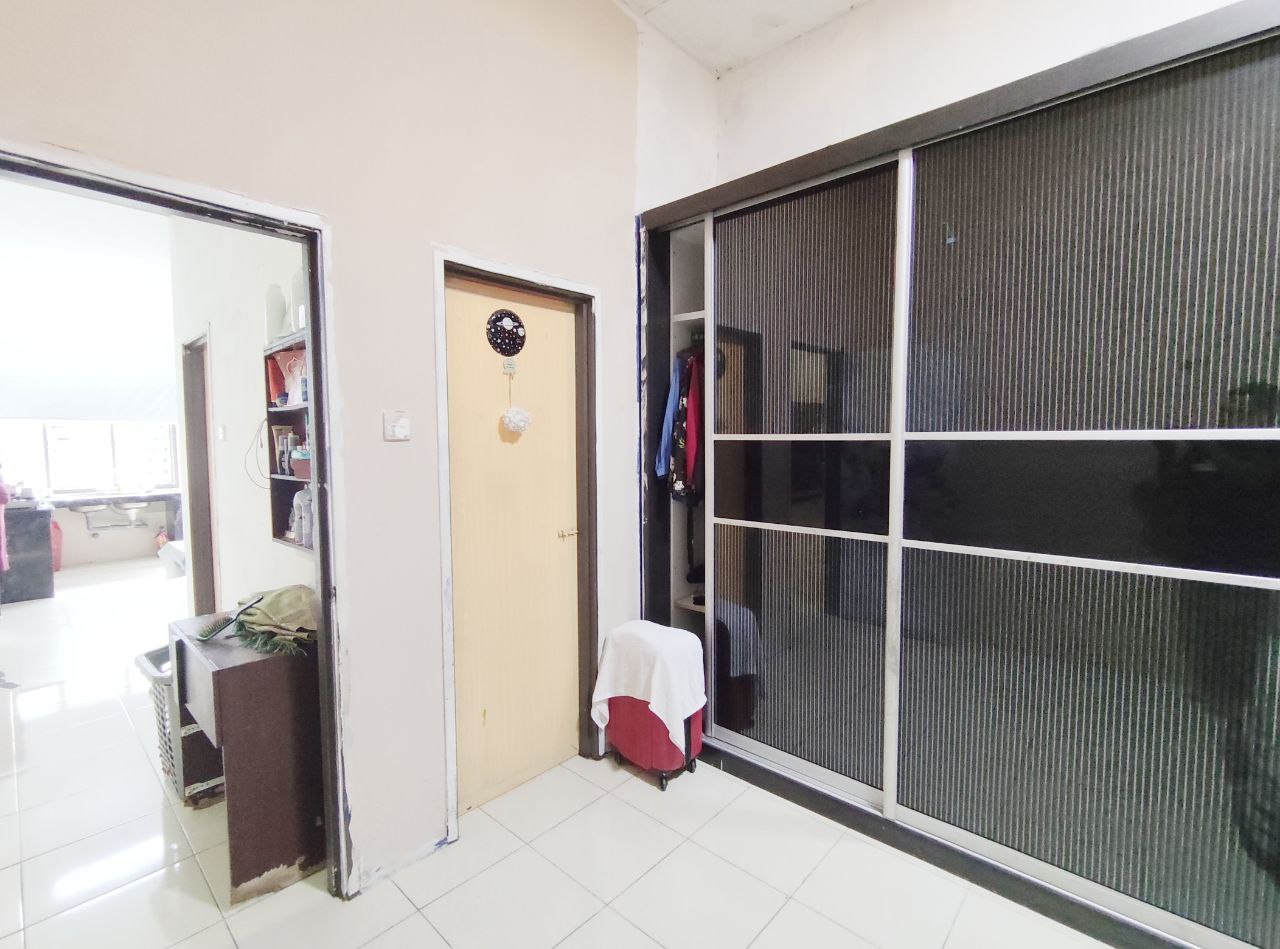 Single Storey Terrace Jalan Ruyung, Kg Tok Muda - photo 3